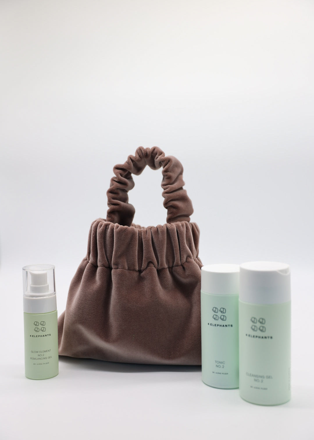 FIVEFORTY X 4 ELEPHANTS Pouch